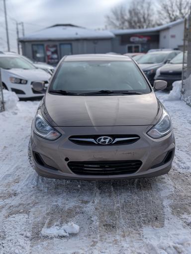 Hyundai accent hatchback 2013 - Thumbnail 2
