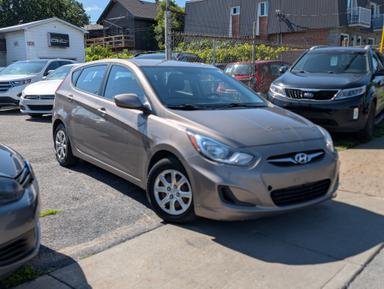 Hyundai accent hatchback 2013 - Thumbnail 2