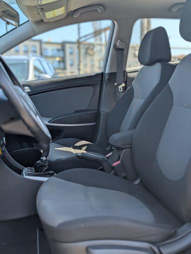 Hyundai accent hatchback 2013 - Thumbnail 7