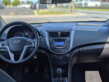Hyundai accent hatchback 2013 - Thumbnail 11