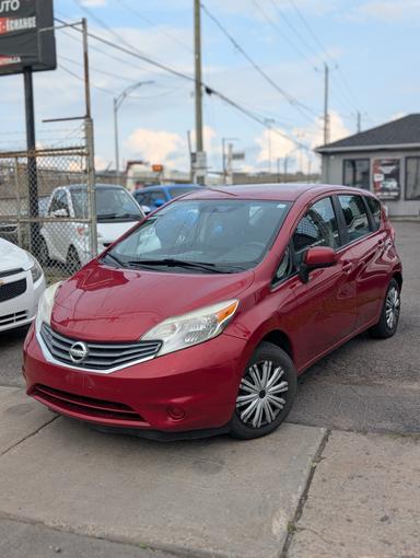 Nissan versa hatchback 2014 - Thumbnail 1
