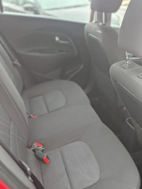 Kia Rio 2015 - Image 15