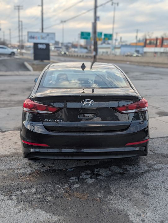 Hyundai Elantra 2018 - Image 8