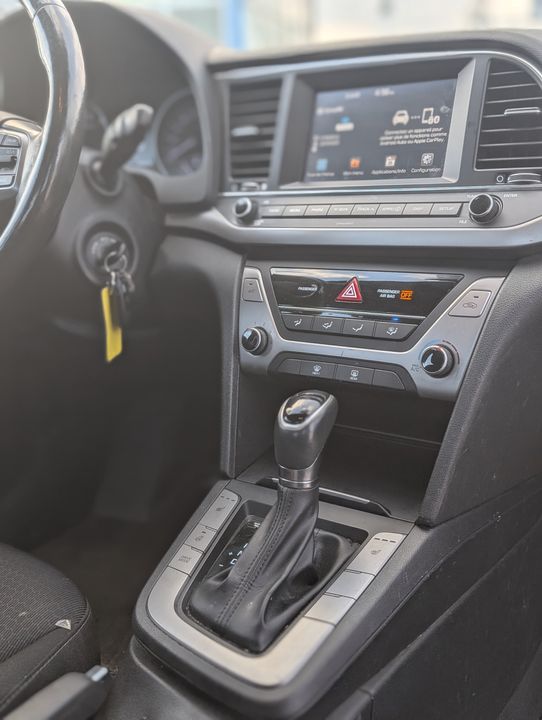 Hyundai Elantra 2018 - Image 14
