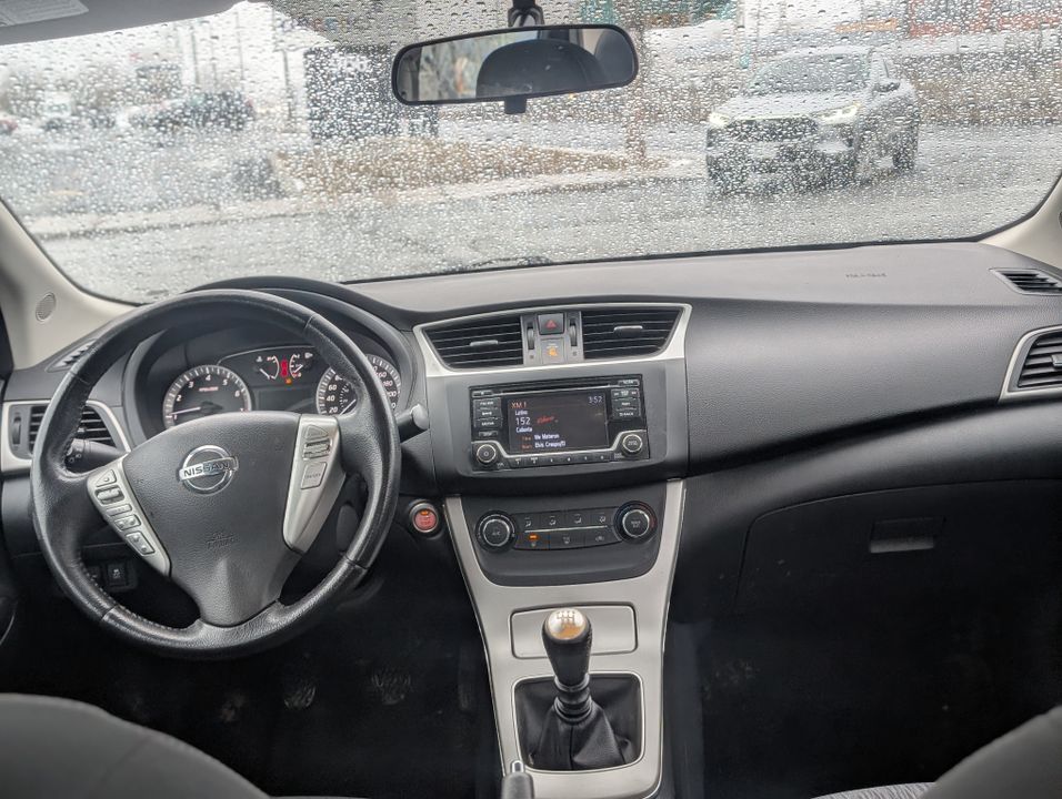 Nissan Sentra 2015 - Image 12