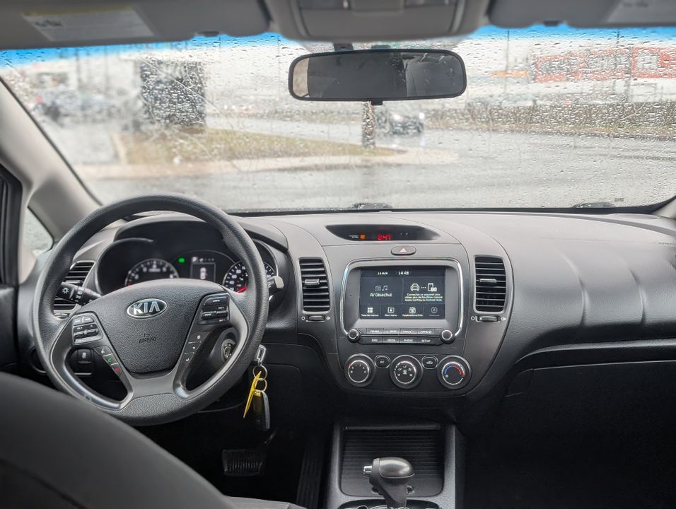 Kia Forte 2017 - Image 14